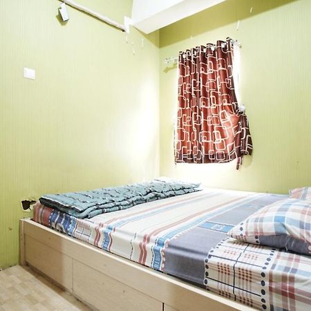 Planet Room Kemang View Bekasi Eksteriør bilde