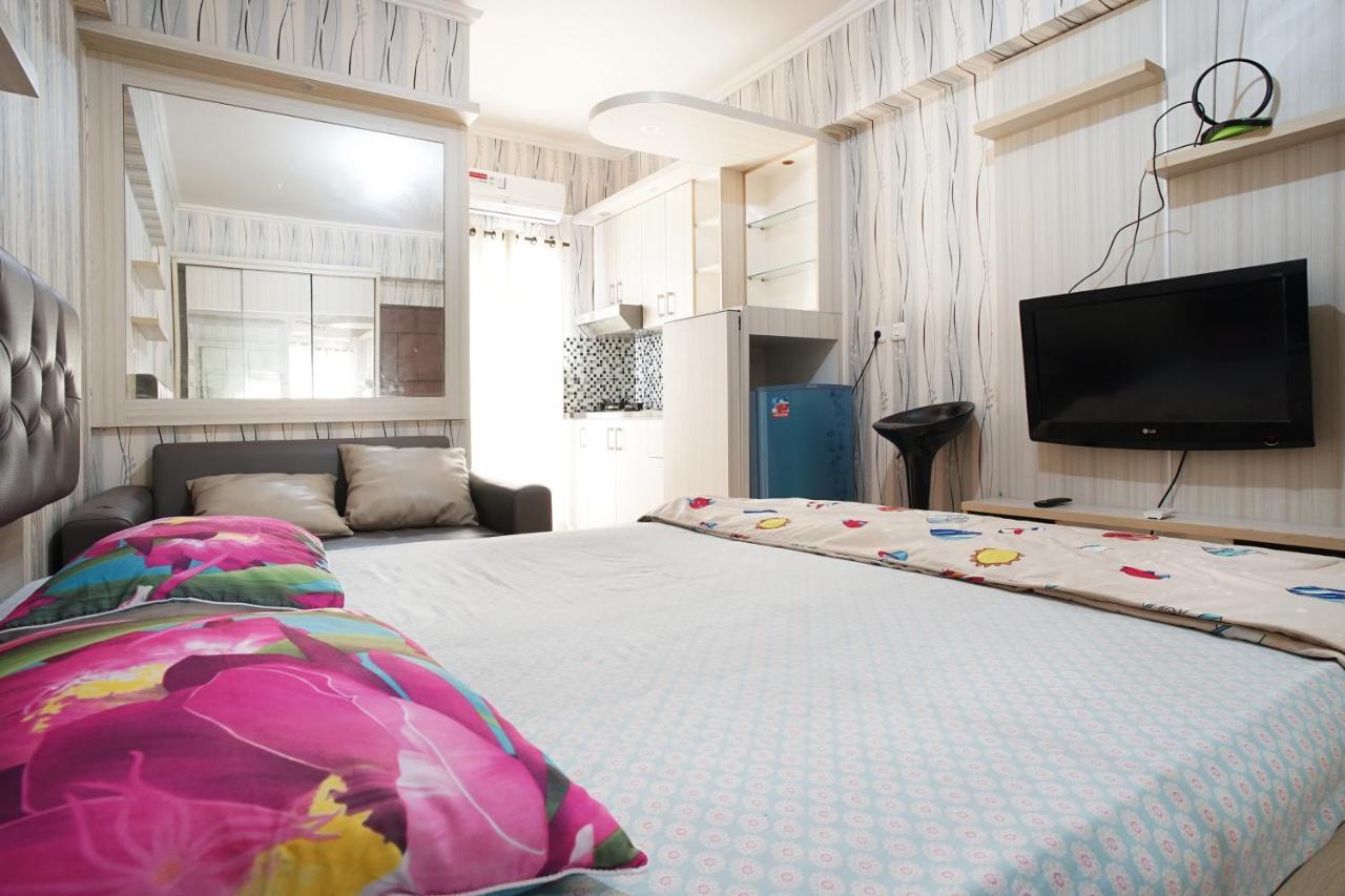Planet Room Kemang View Bekasi Eksteriør bilde
